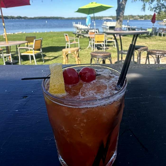 bar-gallery-panga-grill-summit-wisconsin-nemahbin-lake-waterfront-lakeside-old-fashioned
